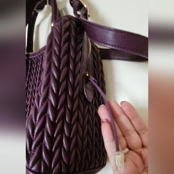 New ! Medium-sized purple handbag adorned with white pearls - Picture 6 of 10